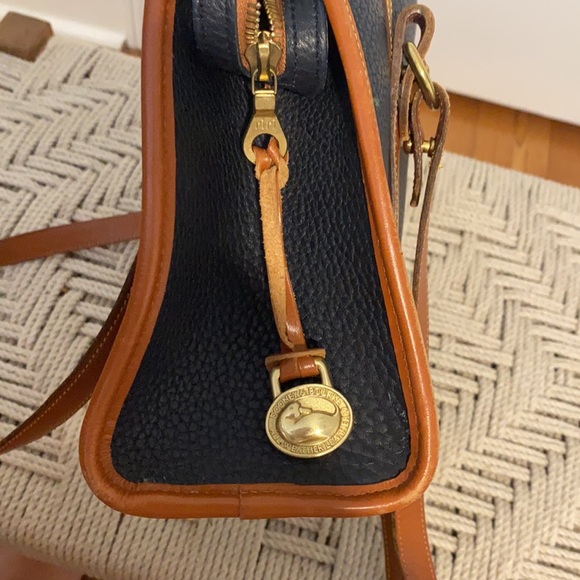 Dooney and bourke bag - Picture 6 of 6